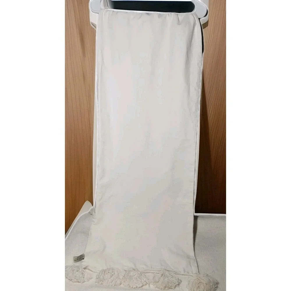 Rachel Zoe Table Runner White With Hearts Pom Poms On End